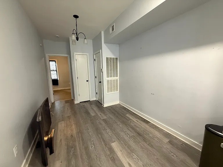 84 Sherman Ave #4 — Photo 2