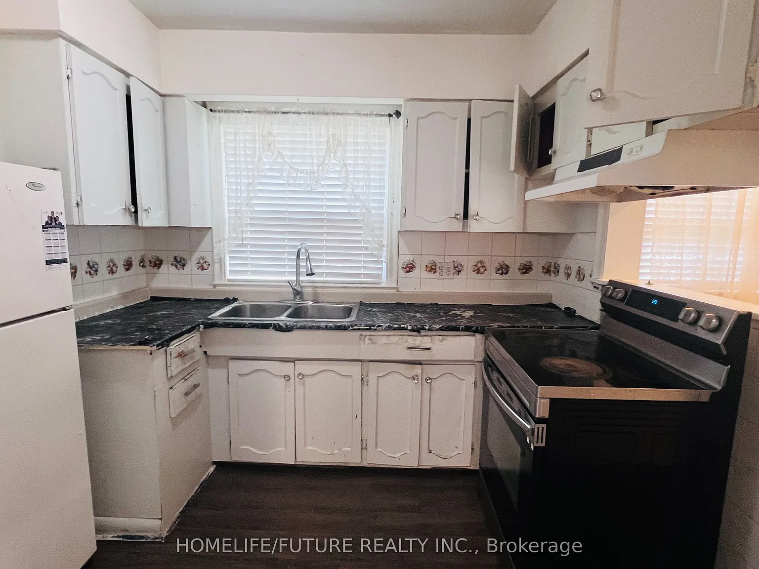 3 bed, $2,900 — Photo 2