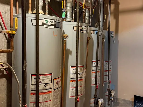 101-18 39th Avenue image 11 of 12