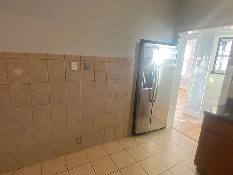 2115 W Arthur Ave #3 — Photo 7