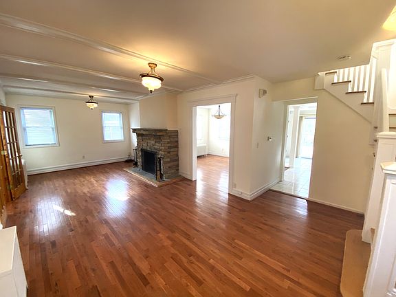 2nd image of 124 Glenwood Ave