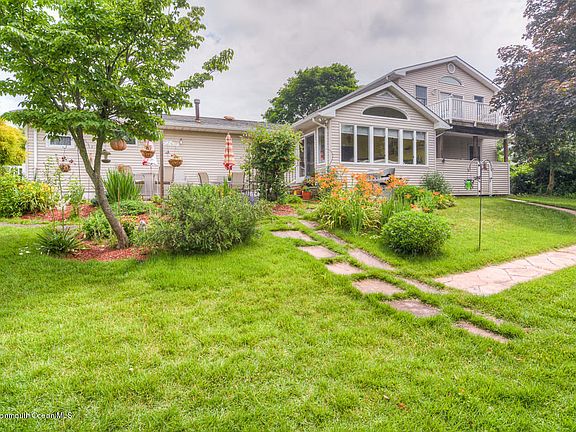 2nd image of 656 Brookside Dr