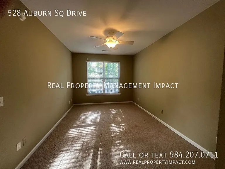 528 Auburn Square Dr — Photo 15