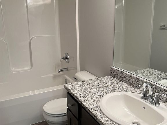 3rd image of 4948 W Madison Pl