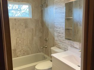 1333 E 26th Ct, Des Moines, IA 50317