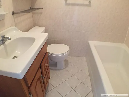 Rented by Sovereign Associates | media 13