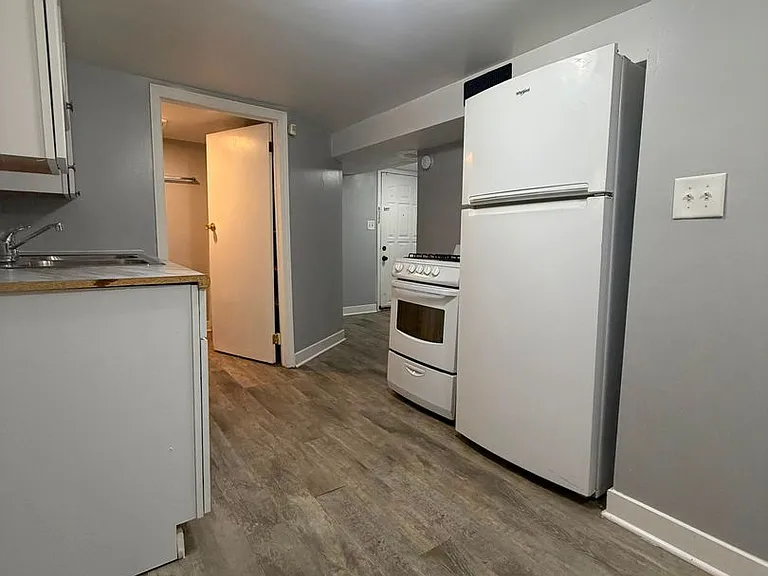 4828 Melville Ave — Photo 3