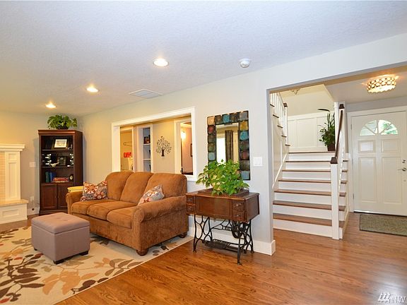 4th image of 11225 26th Pl SE