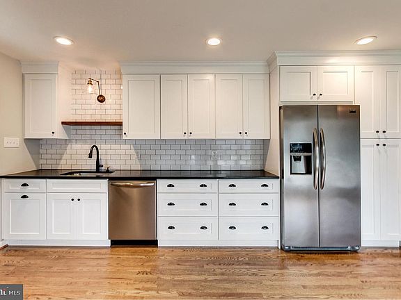3rd image of 11119 Stillwater Ave