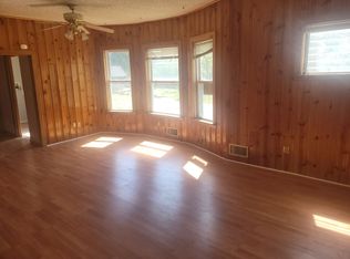 905 S 2nd St, Millville, NJ 08332