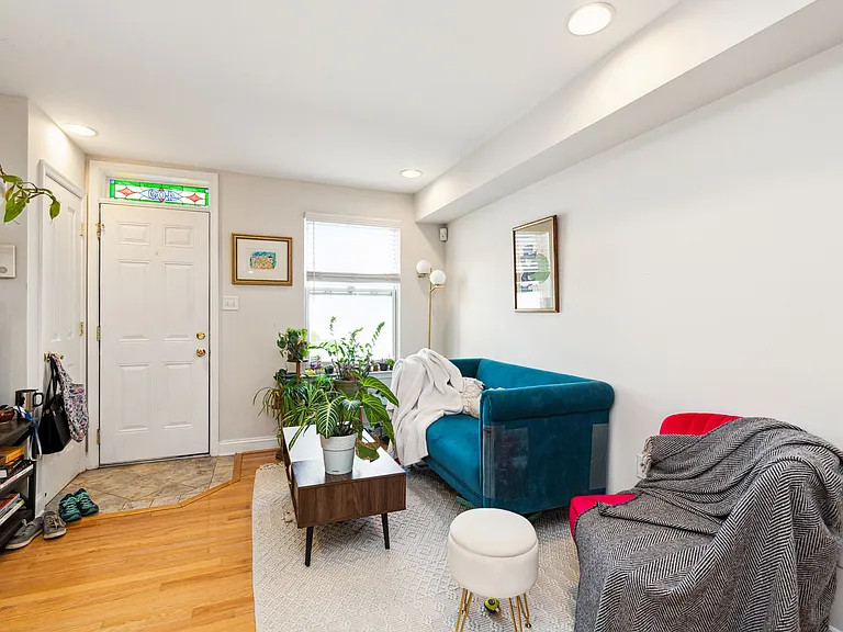 409 S Duncan St — Photo 3