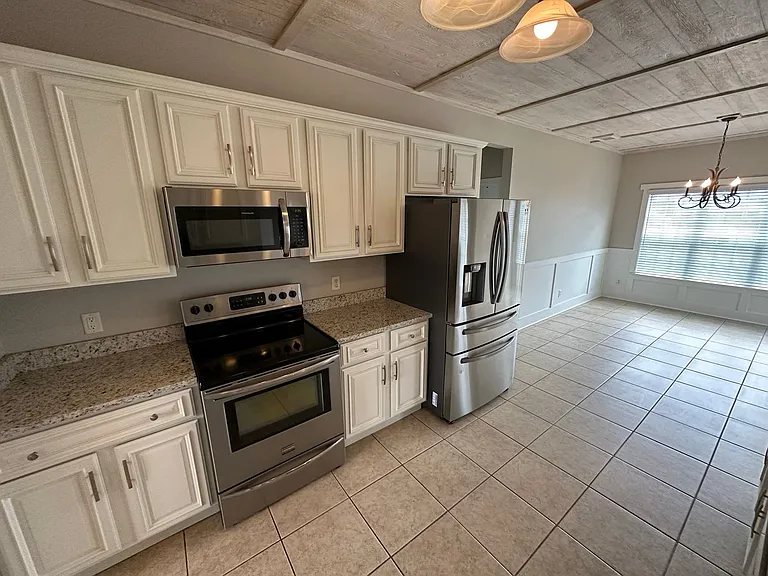 400 Old Kennedy Ln — Photo 3