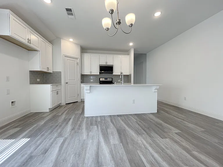 435 Tommie Lillian Ln — Photo 6