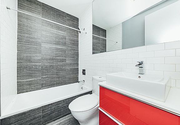 5th image of 368 Throop Ave #1C