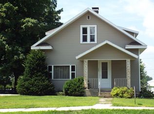 109 S Front St, Greeley, IA 52050