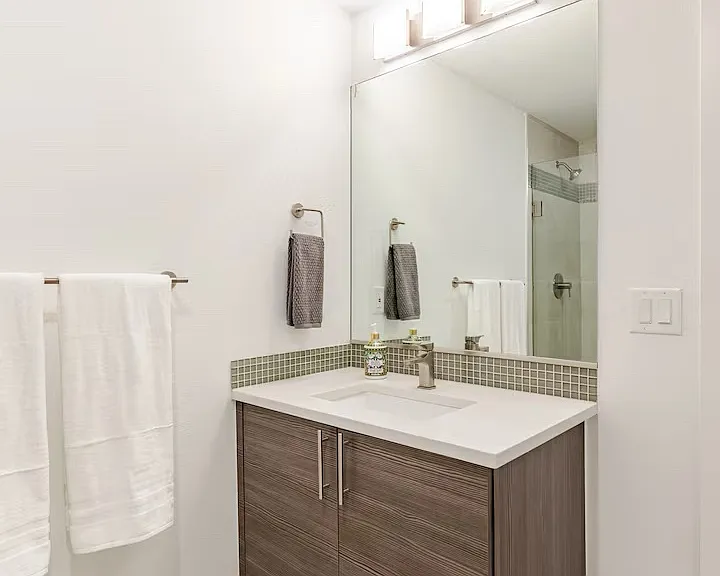 2824 W Parkside Pl — Photo 7