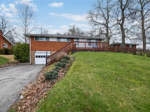 565 Firethorne Dr, Monroeville, PA 15146