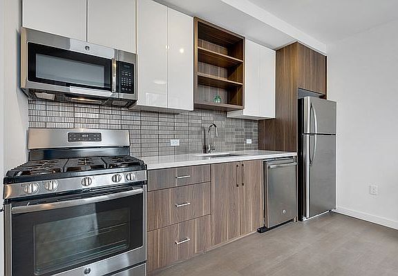 5th image of 33-01 38th Ave #3J