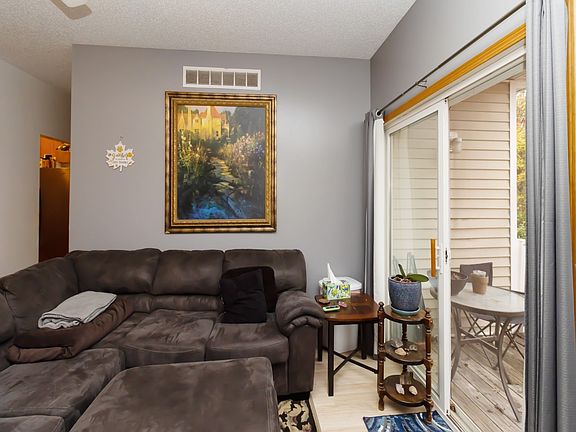 4th image of 1106 N 6th St #39