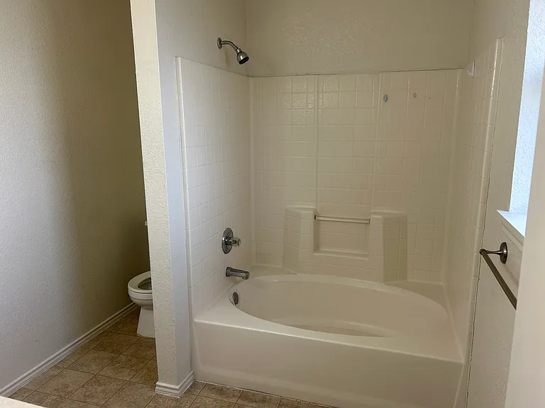 2707 Mason Dr — Photo 9