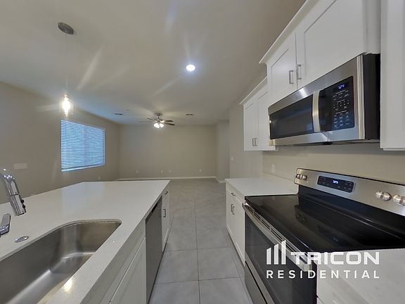 5th image of 1337 N Parkcrest