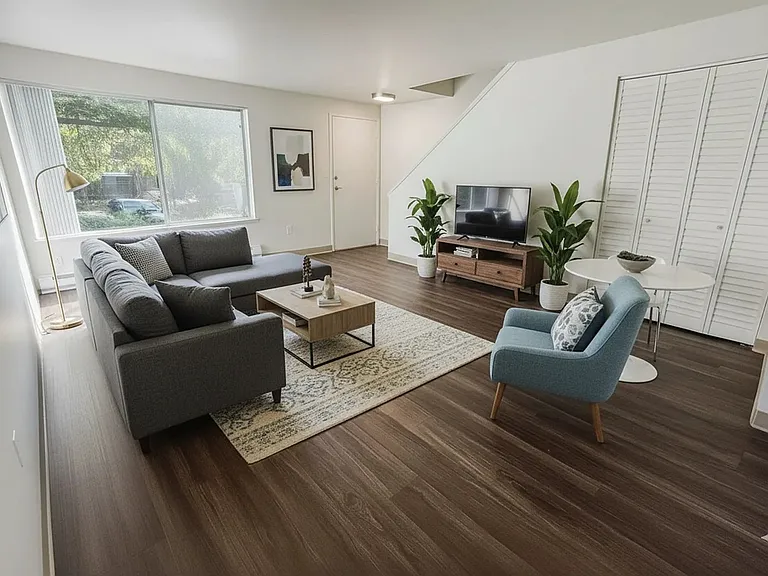 LC125th Townhomes — Photo 1