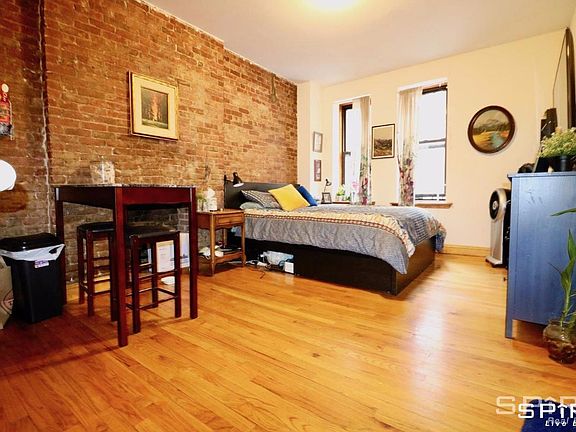 2nd image of 118 W 69th St APT 1A