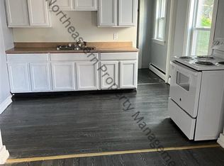 323 Cumberland St #1R, Rumford, ME 04276