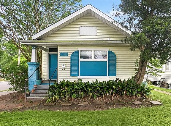 2nd image of 1539 Hillary St #1539