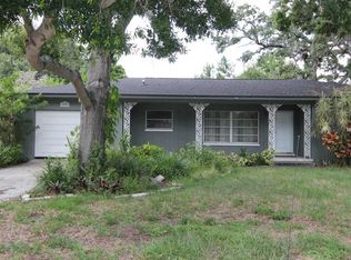 10807 Seminole Dr N, Saint Petersburg, FL 33708