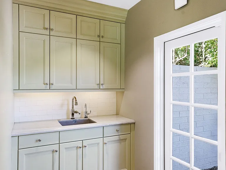 2939 N Manor Dr W — Photo 12