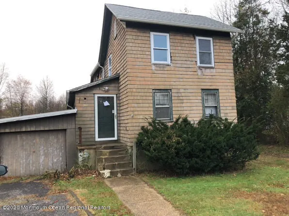 217 Mantoloking Rd, Brick, NJ 08723