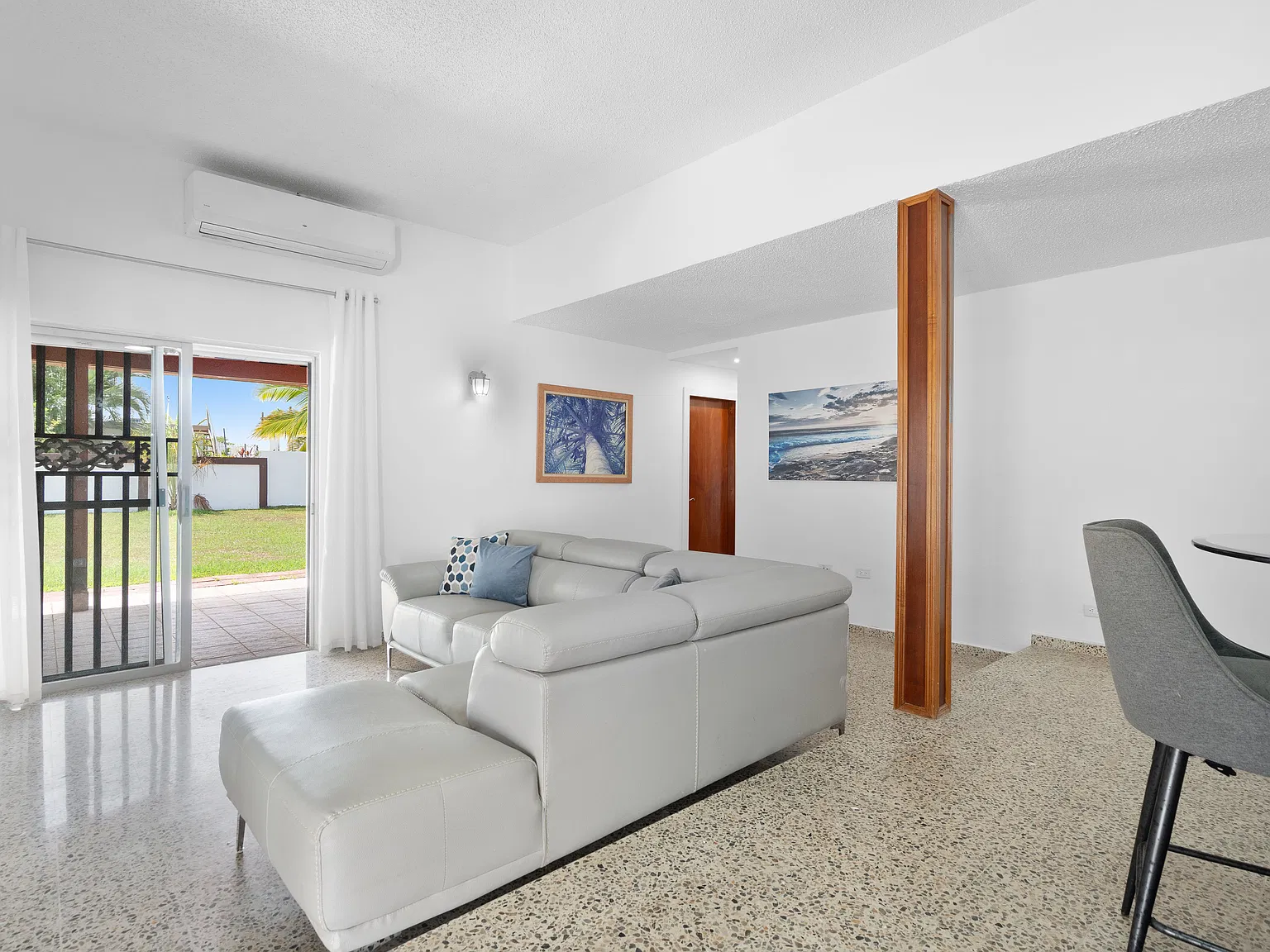 3 bed, 1002 sqft, $2,500 — Photo 4