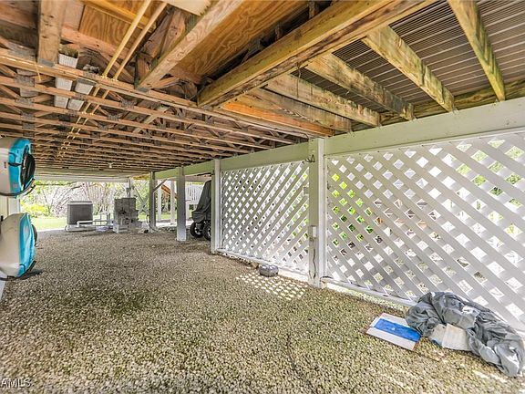 4th image of 1684 Bunting Ln