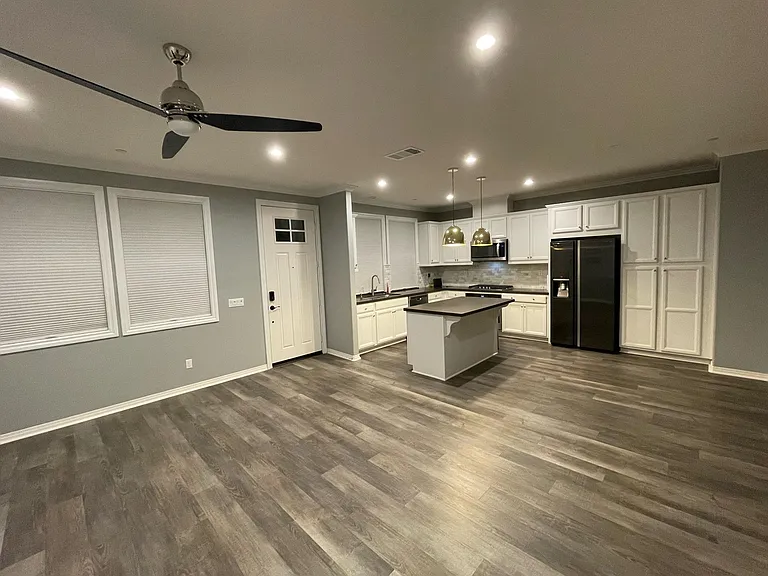 Living room/kitchen