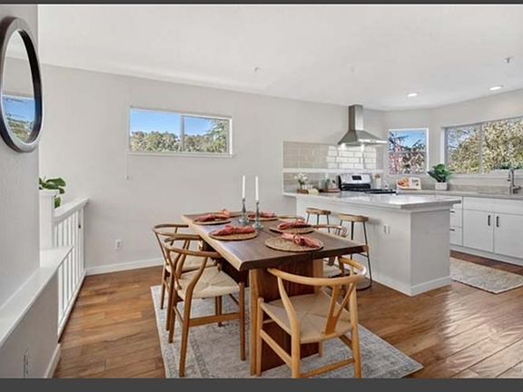 3rd image of 15 Knoll Ln #A