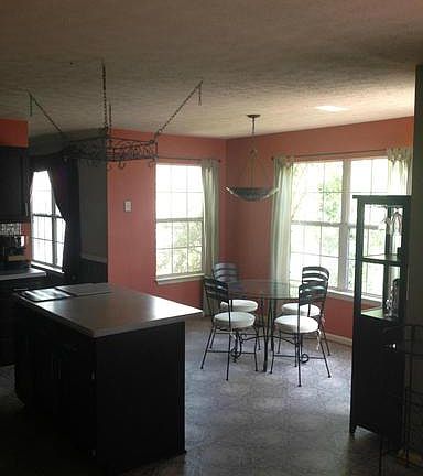 4th image of 79 Saint Roberts Dr