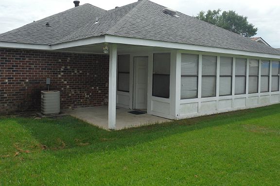 2nd image of 5105 Dueling Oaks Ave