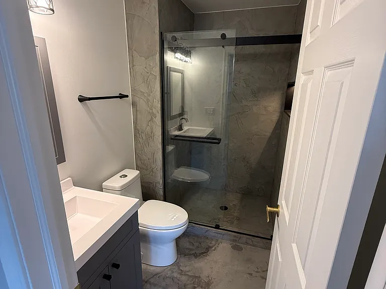 645 Cary Woods Cir — Photo 5