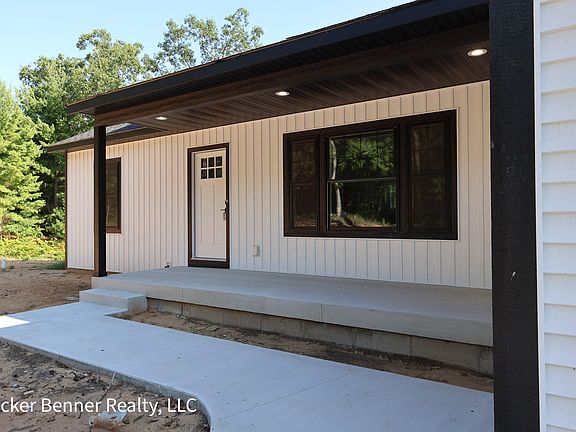 4th image of 2493 E White Lake Dr