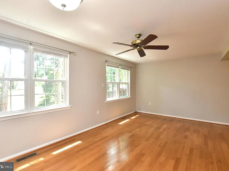 7733 Trevino Ln — Photo 3