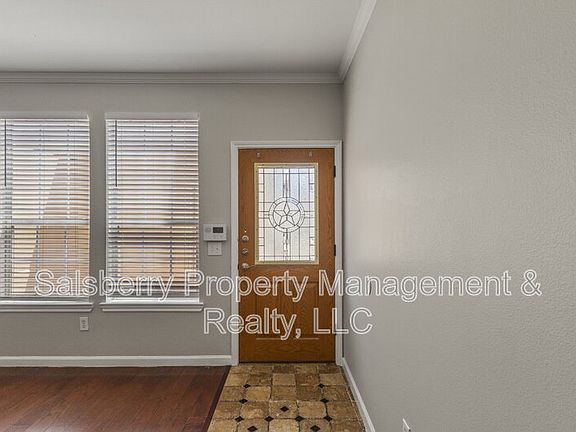 3rd image of 8015 Ederville Cir