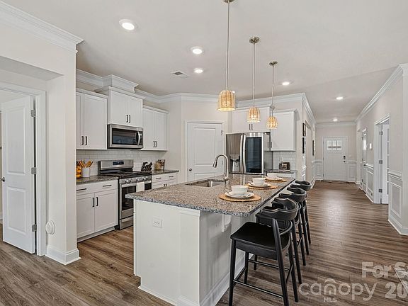 3rd image of 4214 Millstream Rd