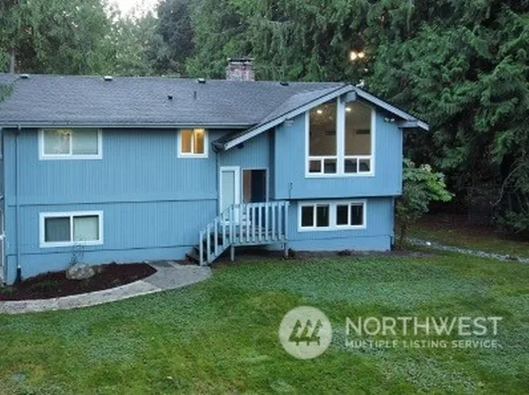 300 NW Pioneer Hill Road, Poulsbo, WA 98370