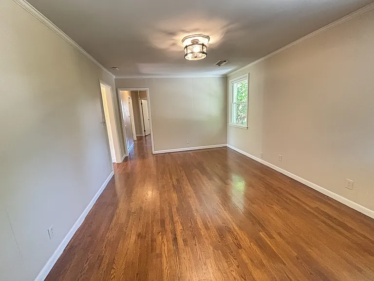 3048 Edgemont Dr — Photo 11
