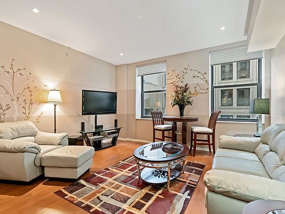 2nd image of 310 S Michigan Ave Unit 1010
