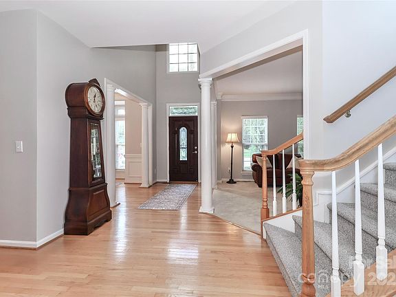 4th image of 113 Harbor Cove Ln