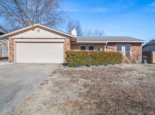 128 W Waco Pl, Broken Arrow, OK 74011