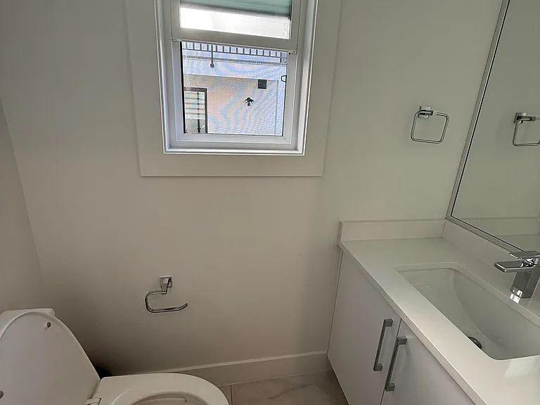 9727 129a St #G101 — Photo 10