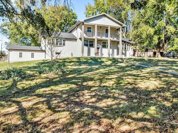 2829 W Ellison Dr, Springfield, MO 65810